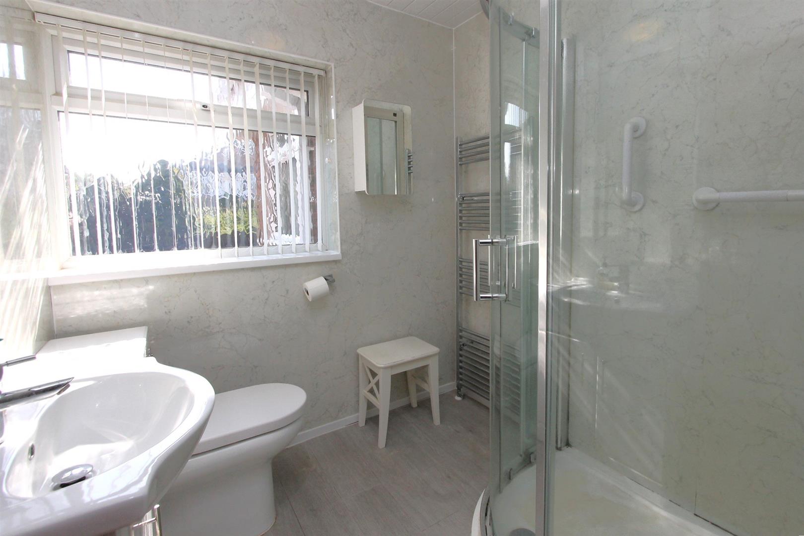 Alderlea Close (Off Love Lane), Pedmore, Stourbridge